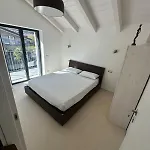 Floor Design Apt, 3bd, 2bt! קוליקו