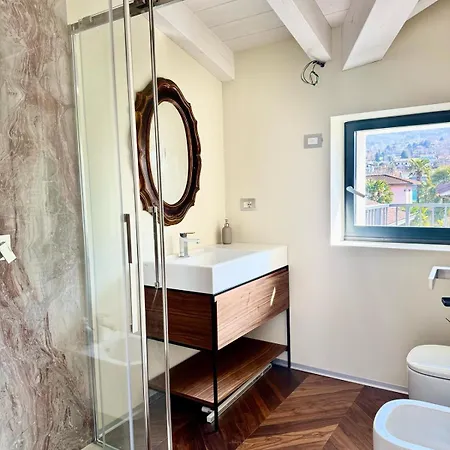 Floor Design Apt, 3bd, 2bt! Apartment Colico