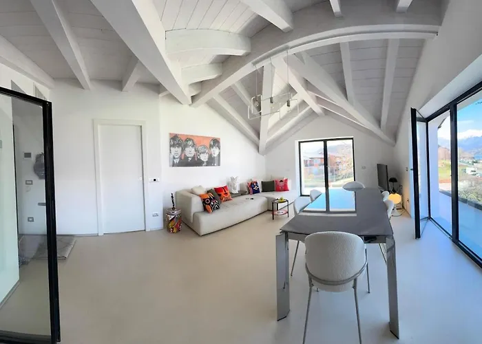 Διαμέρισμα Floor Design Apt, 3bd, 2bt! Colico