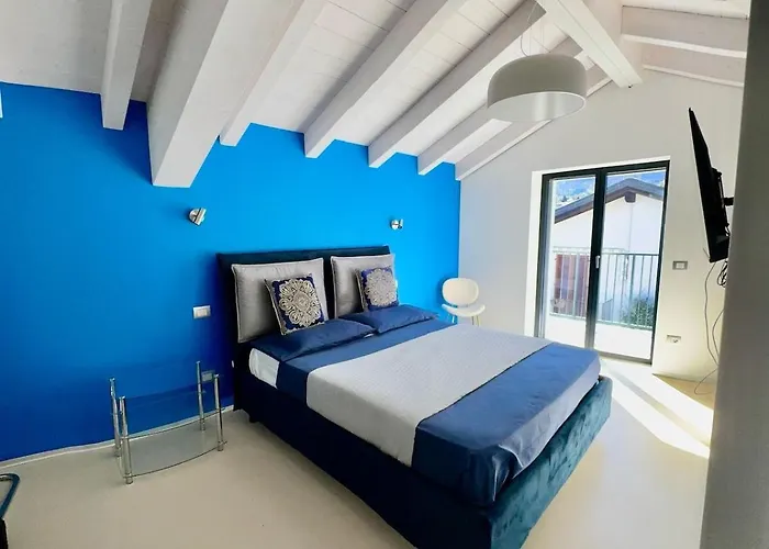 Floor Design Apt, 3bd, 2bt! Διαμέρισμα Colico