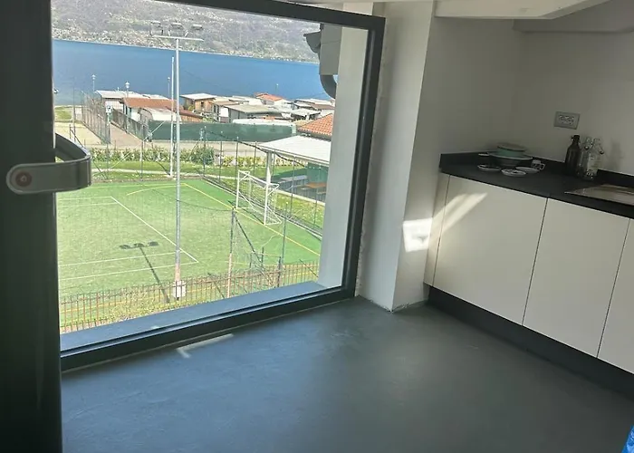 Floor Design Apt, 3bd, 2bt! Διαμέρισμα Colico