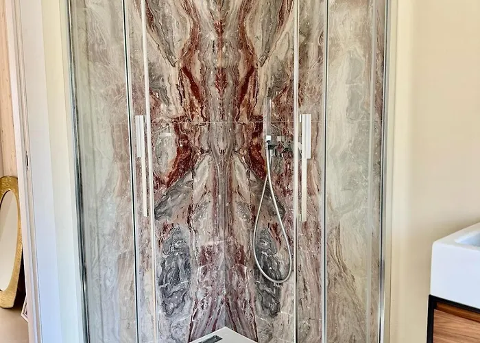 דירה Floor Design Apt, 3bd, 2bt!