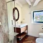 Floor Design Apt, 3bd, 2bt! Apartment Colico