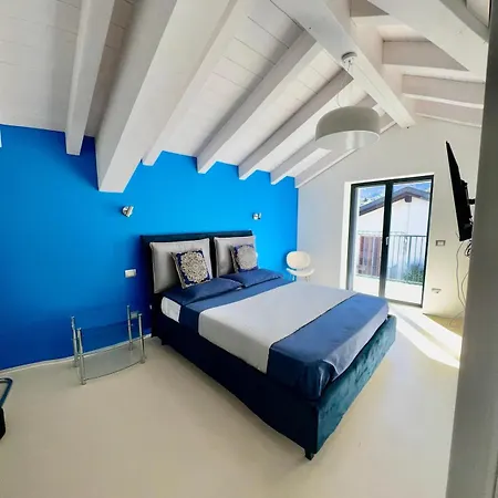 Apartament Floor Design Apt, 3bd, 2bt! Colico